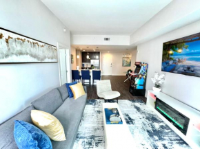 Skyline Luxe Penthouse, Top Floor, Balcony, Pool, Amazing View